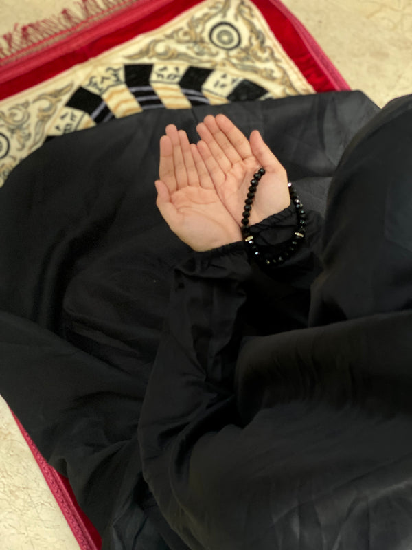 Namaz Chaddar with Sleeves- Solid Black